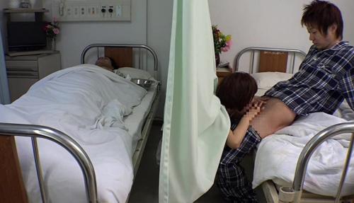 彼氏のお見舞いにきていたかわいい彼女はチンポ大好きで同じ部屋の違うチンポまで食べちゃうｗ