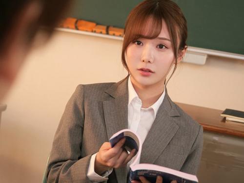 特定の生徒の事を好きになってしまったダメな女教師が放課後特別にフェラチオで生徒のザーメンを抜いてあげるｗ