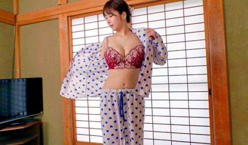 不倫SEXが大好きなムチムチ爆乳人妻と1泊2日のSEX温泉旅行！