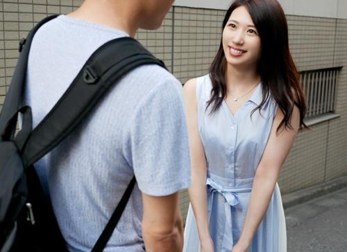 S級お姉さんの凄テク我慢出来たら生中できるけど乳首舐め手コキで悶絶暴発寸前ｗ