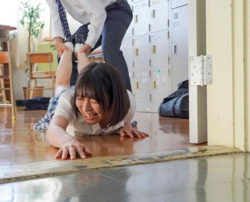 可愛い教え子女子高生に強引中出し！東條なつ