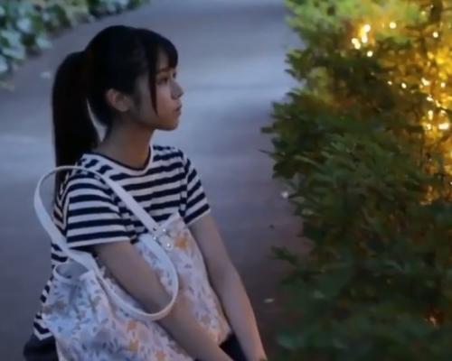 小さな体で大男のイチモツを突き上げファ〇クで大人を感じるｗ