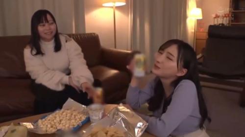彼女の目の前で誘惑される！囁き理性崩壊セックス！楪カレン