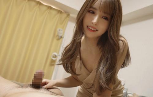 巷で噂の裏風俗にいったらリフレなのに手コキで抜きあり美人巨乳お姉さんの登場！