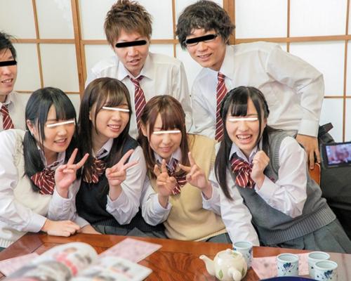 修学旅行で担任にバレないように部屋でお酒を飲んでたら酔っぱらった勢いで男女入り乱れての生SEX！