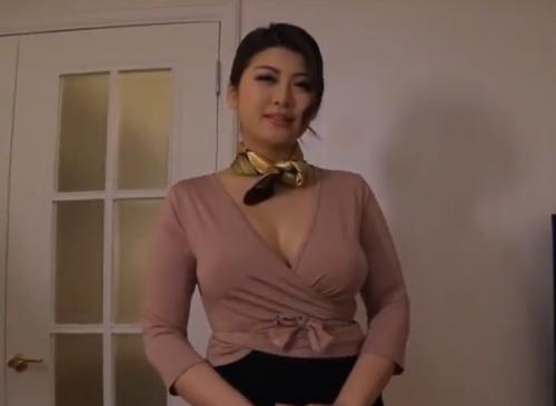淫語連発しながら性行為に没頭するむっちりボディーの女ｗ