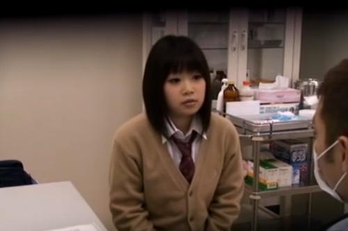 たまんねぇ！思春期の敏感ＪＫを診察ついでにハメる変態医師ｗ