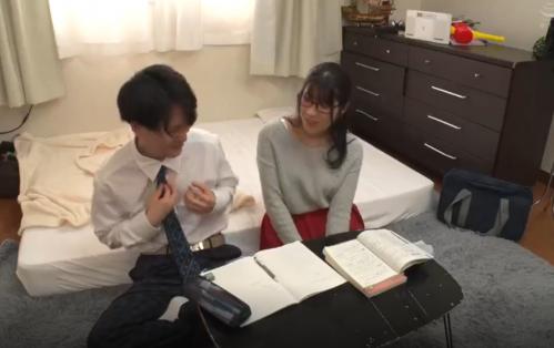 真面目そうなのに…見た目と裏腹！家ではノーブラ爆乳！お義姉ちゃんにムラムラして近親相姦！