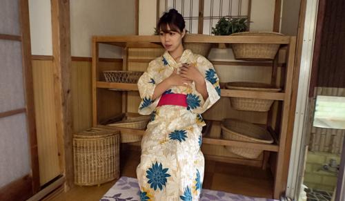 子供を産んでから母乳がまだでる激カワ奥さまと露天風呂で母乳手コキでチンポをしごかれ禁断の中出し交尾ｗ