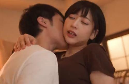 暇を持て余す主婦がバイトの年下君とショートタイムでハッスルｗ
