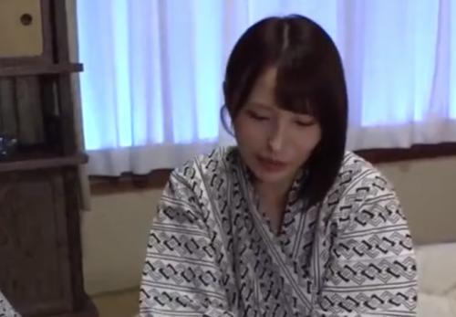 旦那の浮気を忘れるために仕事を頑張って来た若妻が上司との出張でメス返りｗ