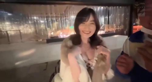 超いい女とハメハメしたい！酔ったらやれちゃう高級ラウンジ嬢！