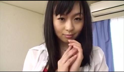 実はエロティックな女性スレンダーデカパイおっぱい教師が誘惑して綺麗な乳房に射出させちゃう、家庭先生なに見てるのまじめなに見える。