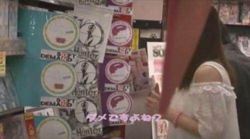 看護人浴衣が交際対抗者に伴って購入者を導き、一対一のじゃんけんで娯楽をごご堪能する。