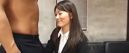 採用試験で下半身触れて若者体チェック、性的誘惑、挿入極致。