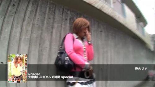 美少女は制服を脱ぎ、ホテルで欲望のままに身を委ねた