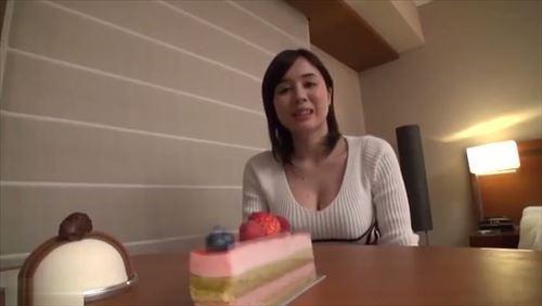 エロいこと大好き、ヤラしいこと好き。バックで責められたいんだ。