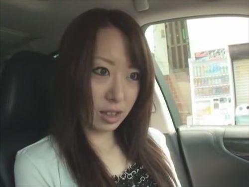 不倫相手、セクシーなメールで誘惑。欲求不満の主婦、鏡越しに男を貪る