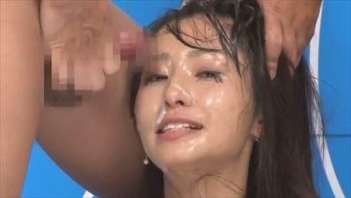山梨ちゃん、生放送中に、超濃厚なザーメン浴びちゃったよ！