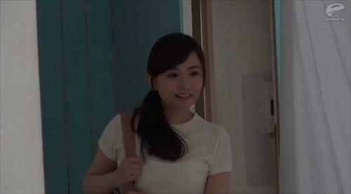 心優しい巨乳妻生チン挿入で筆おろし性交、初対面にも関わらずチェリーボーイに女体の全てを教える。