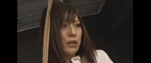 麻薬組織に捕まり薬で浸されたにされる魅力的な容姿捜査官。締め付ける縛り付けるされおもちゃ責任を問うされ潮垂れ流しピストン振動器押し付ける効果を高めるでけいれんお漏らししちゃう