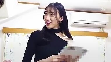 脚長く美しい女性がドMな男性を優しく導入、スタイル至極。