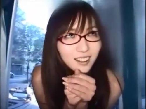 異次元空間で、欲望のままに肉体が触れ合い、激しい愛撫を交わした