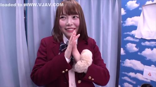 妊娠の危険性が高い女子学生が、罰を楽しむためにますます悪化する危険な企画に挑戦する。