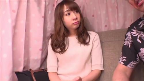 夫に従順な私は、質問と挿入Hで人気者だ。