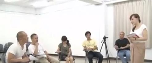 英会話先生がわいせつ行為をする空き室
