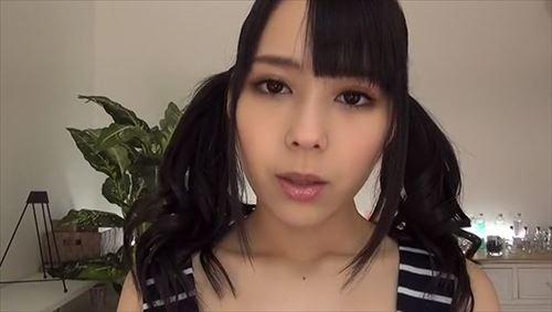 肌を露わにした下着。その誘惑に、彼はどんな反応を示すのか