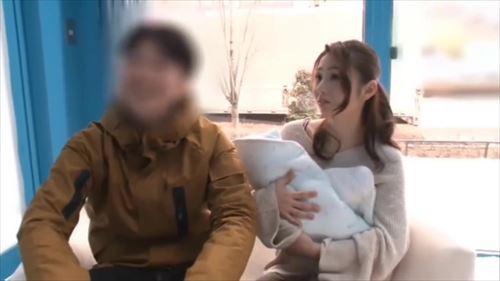 熟れた妻が性欲に駆られ、密会で男と交わる。