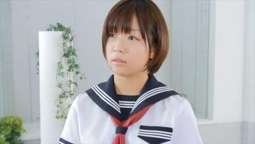 姫がマットの上で快感を味わう