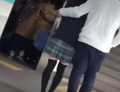 『すみません…助けて、くださぃ…』【JK】嫌いな犯罪者に無理やりオマンコにねじ込まれた女の子！《レｘプ》