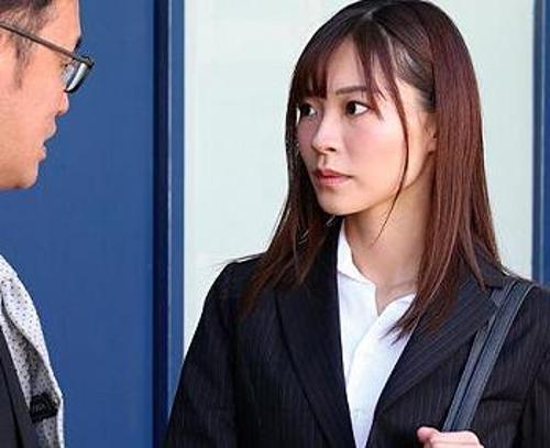 『あうぅ、もう許して…お願い』【人妻アイドル】キチガイレイプ犯にチンチンで奥まで貫かれて悔しいのに感じまくりな女子！《レイプ》