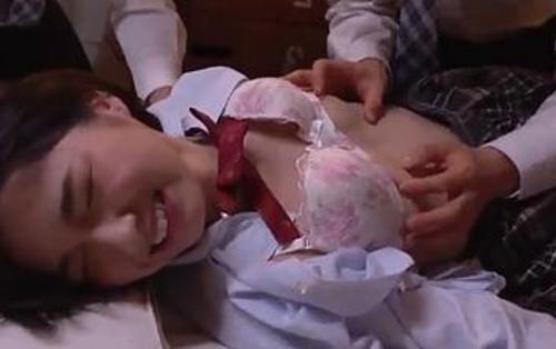 『むぐぅ…もう無理、もう許して…』【JK】変態犯罪者にチンポで膣奥ガン突きされて悔しいのに痙攣イキする女の子！《レイプ》