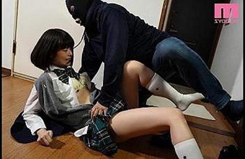 『お願い、やだよぉ…』【JK】変態犯罪者にチンポでハメハメ大量精子どぴゅされた女の子！《レ○プ》