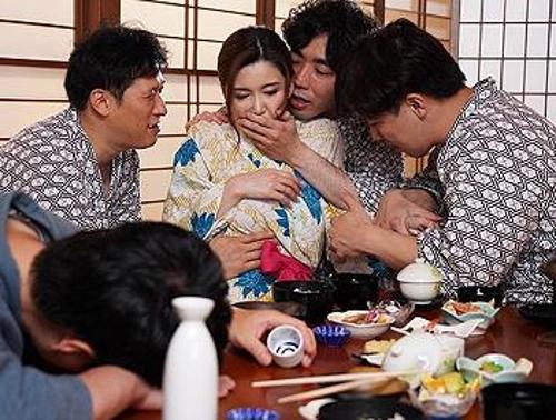 『いやぁ…こんなおばさんレイプしないでよぉ…』【人妻】変態レイプ犯に巨根で膣奥ガン突きされて屈辱の快楽落ちするオバサン！《強姦》