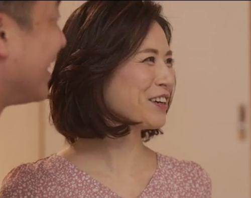 【人妻】上京した息子の様子を見に来た熟女が…息子の知人を名乗る男たちに宅飲みレイプされて何度もイカされる《一場れいか》