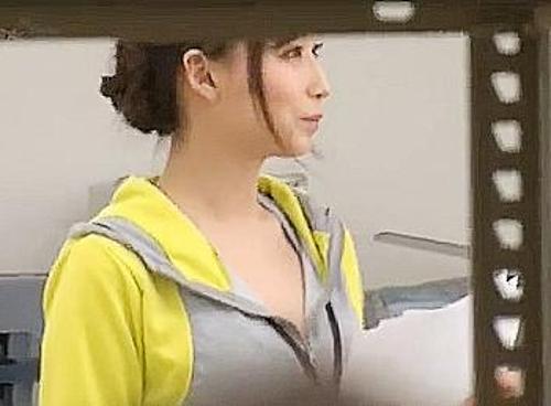 『チンチン挿れちゃダメぇ…あぁああ！』【美女】変態レイプ犯に拒絶したのに割れ目に挿し込まれたお姉さん！《強姦》
