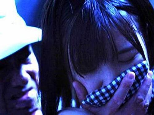 『ひぃ…もう許してください、あぁああ！』【JK】クズレイプ犯にチンポでパコパコされて悔しいのに絶頂イキする女子！《レ○プ》