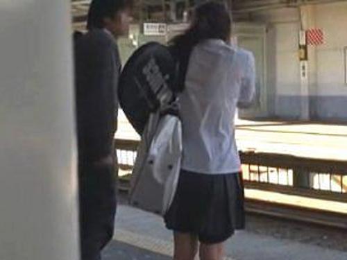 『声出したらぶっ●すぞっ！』【JK】ゴミクソ男にパコパコされて屈辱の絶頂イキする女の子！《レ●プ》