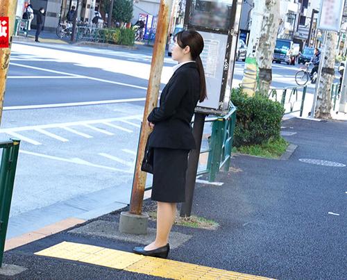 『ひっ…お願い、もう許してよぉ…』【OL】最低強姦魔にペニスで鬼ピスされて痙攣イキする美人！《強姦》