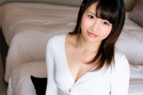 【女子大生×乱交】広瀬◯ず似の女子大生が2人と3Pに挑戦