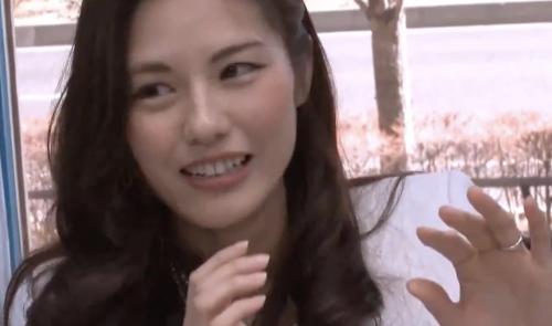 【MM号】美熟女がマジックミラー号でオスの強い匂いに発情中！