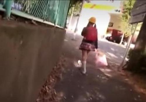 学校帰りのJSを尾行【ランドセル女子】無毛割れ目に大人の極太をねじ込んで…！未使用マンコに大量中出しレイプするキチガイロリコン野郎！
