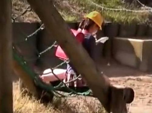 『嫌だ、帰ります…いやぁあああ！』【JS】鬼畜犯罪者にチンチンで鬼ピスされて屈辱の痙攣イキする娘！《レイプ》