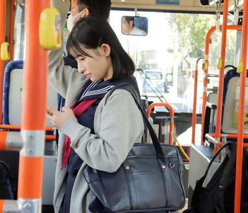 『あのぉ…その子、嫌がってますよね？』【JK】ゴミカス強姦魔に力づくで膣奥に挿れられた娘！《レ○プ》
