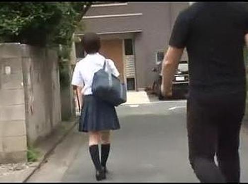 《レイプ》『ひぐぅ…誰か助けてください…』【肉便器JK】下校中の少女のスカートを脱がして…お尻丸出し状態で放置プレイ【篠田ゆう】