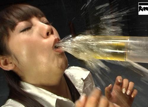 『お願い、もう許して…』【美女】嫌いなレイプ犯に勝手に小さな割れ目に貫かれた美人！《レｘプ》
